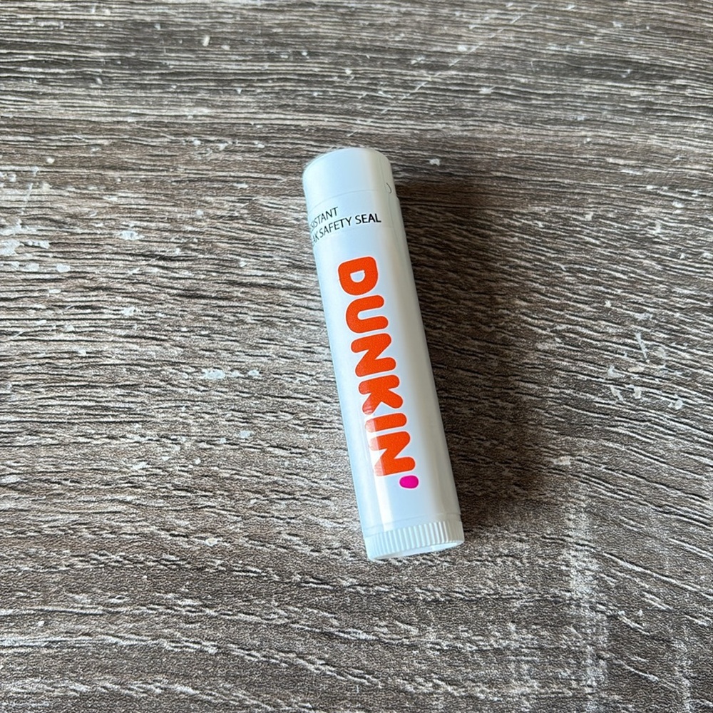 Dunkin Dounuts Fanny Pack and Lip Balm NWOT PRICE FIRM 💥 - Picture 5 of 8